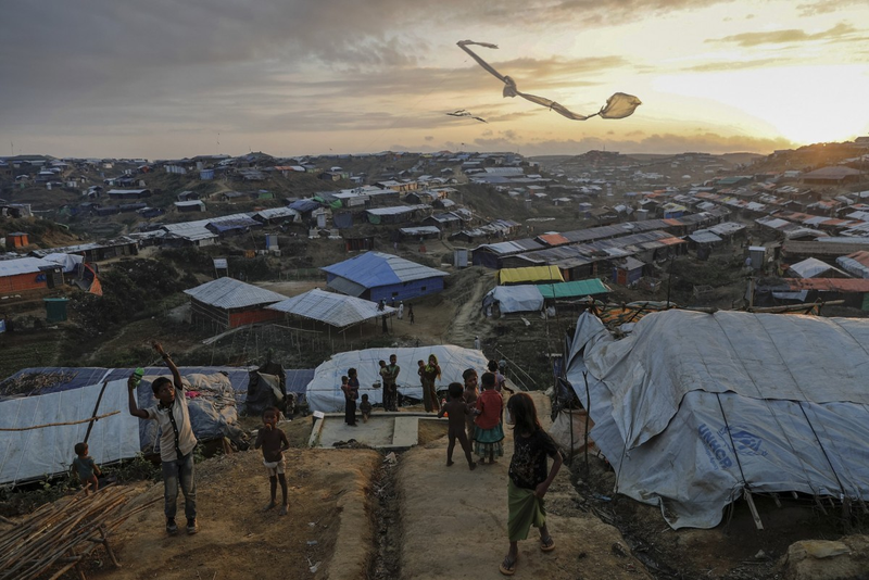 Illustration for article titled El atropello mortal en Charlottesville y el infierno de los refugiados rohinyás: las fotos del Pulitzer 2018